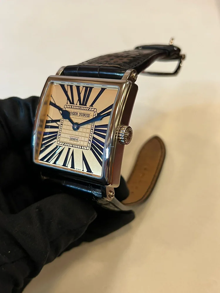 Roger Dubuis Golden Square G40 140 G22 7A